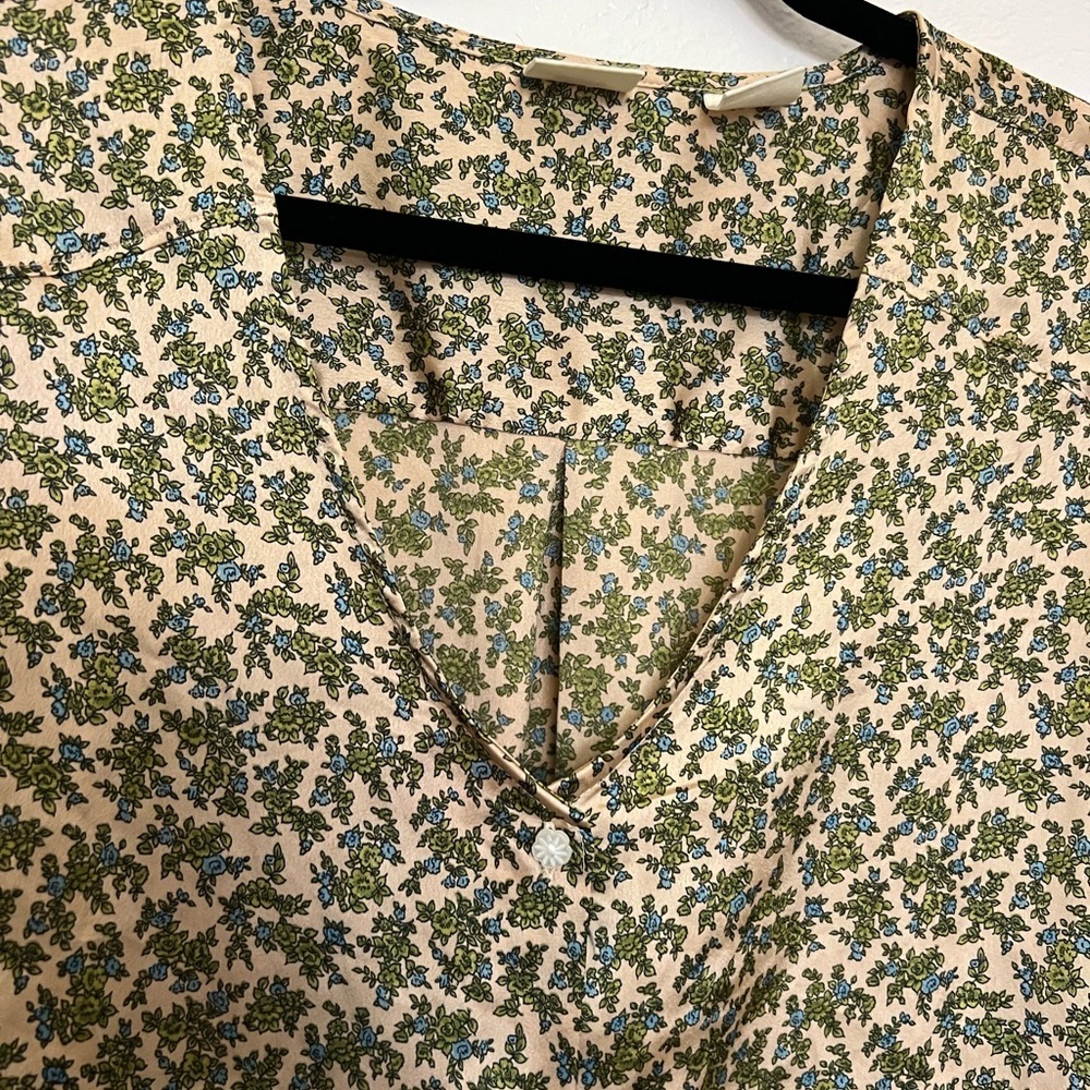 Levi's Floral Blouse - Green and Cream Size XL - Picture 6 of 14